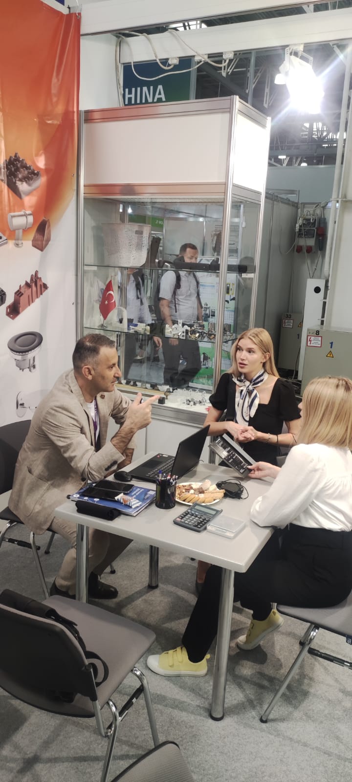 <br />
<b>Notice</b>:  Undefined variable: hizmetcek in <b>/home/akgoznak/megaeksport.com/blog-detay.php</b> on line <b>65</b><br />
